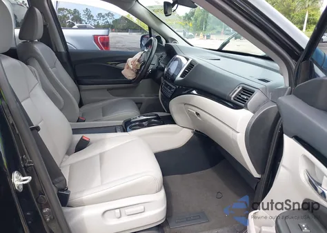 2017 Honda Pilot Touring из США, поврежденный, VIN 5FNYF6H96HB092090